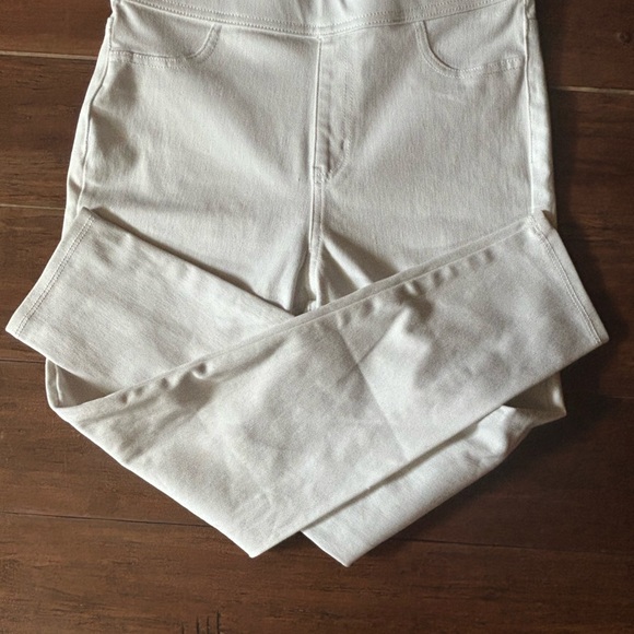 Time and Tru Classic White Pants - Picture 1 of 4